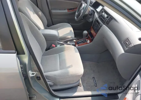 2004 Toyota Corolla Le z USA, uszkodzony, nr VIN 2T1BR32E74C251070